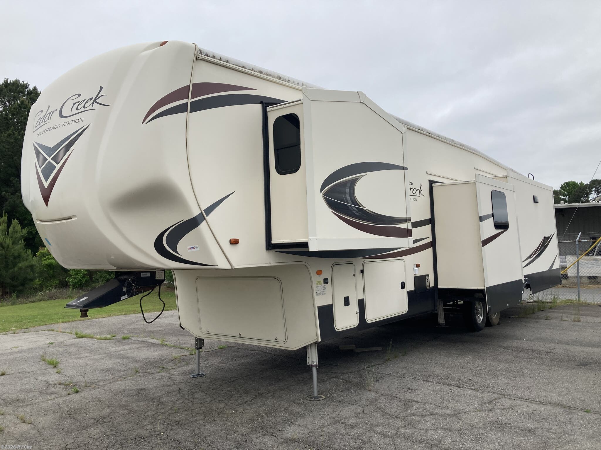 2018 Forest River Cedar Creek 37MBH - Used Fifth Wheel For Sale by RV City in Benton, Arkansas features CO Detector, Converter, Shower, Skylight, Auxiliary Battery