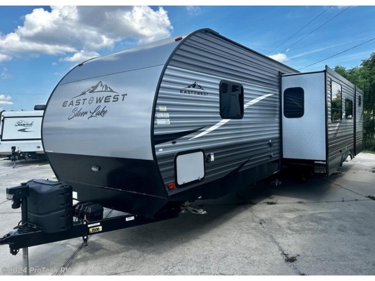 Used 2021 East to West Silver Lake 31KBH available in Clermont, Florida