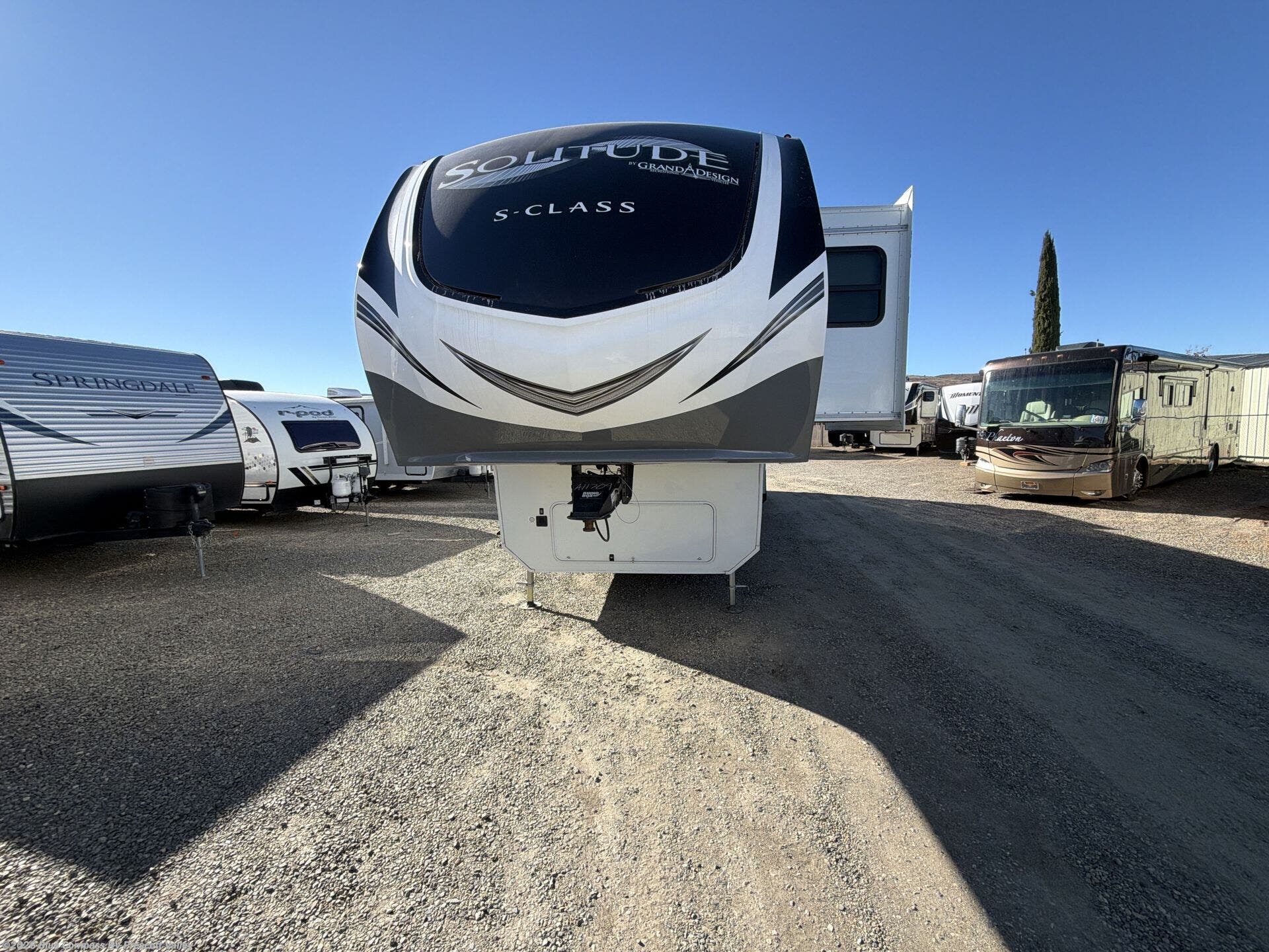 2022 Grand Design Solitude 3740BH - Used Fifth Wheel For Sale by Blue Compass RV Prescott Valley in Prescott Valley, Arizona