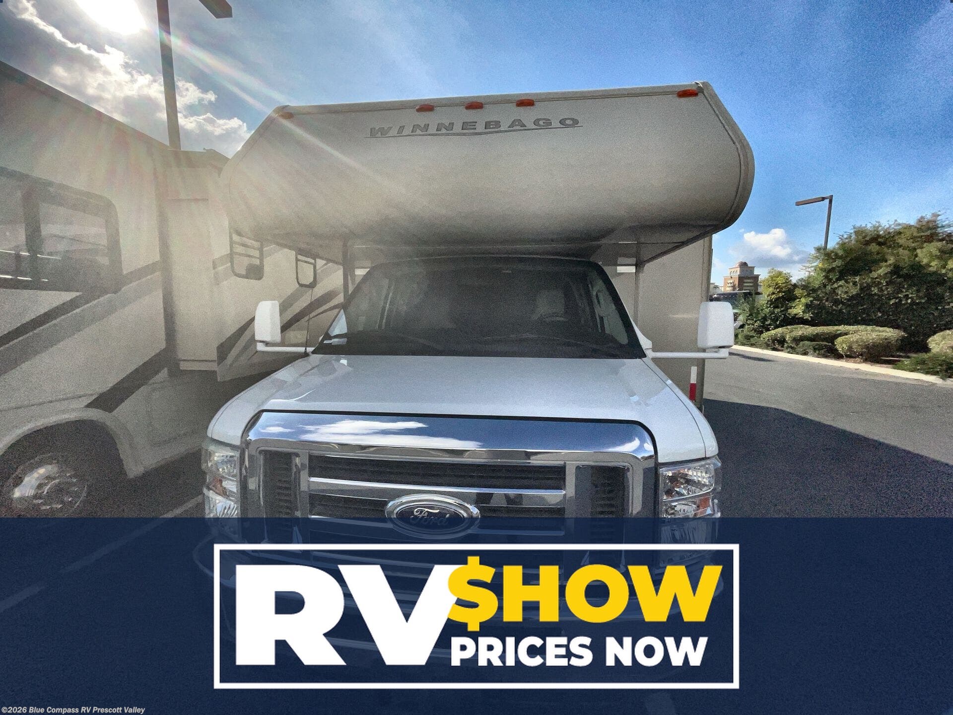 2016 Winnebago Minnie Winnie 31K - Used Class C For Sale by Blue Compass RV Prescott Valley in Prescott Valley, Arizona features Slideout