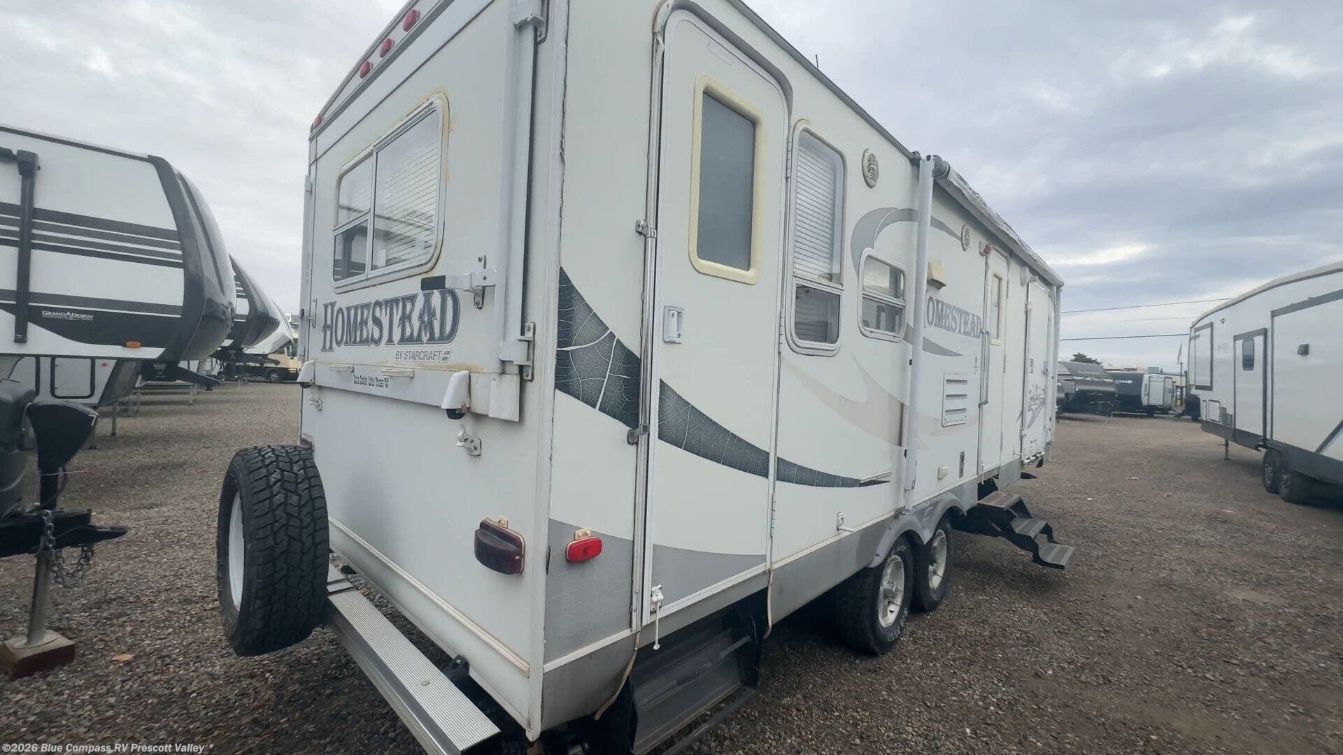 2007 Starcraft Homestead LITE SERIES 282RSQB - Used Travel Trailer For Sale by Blue Compass RV Prescott Valley in Prescott Valley, Arizona