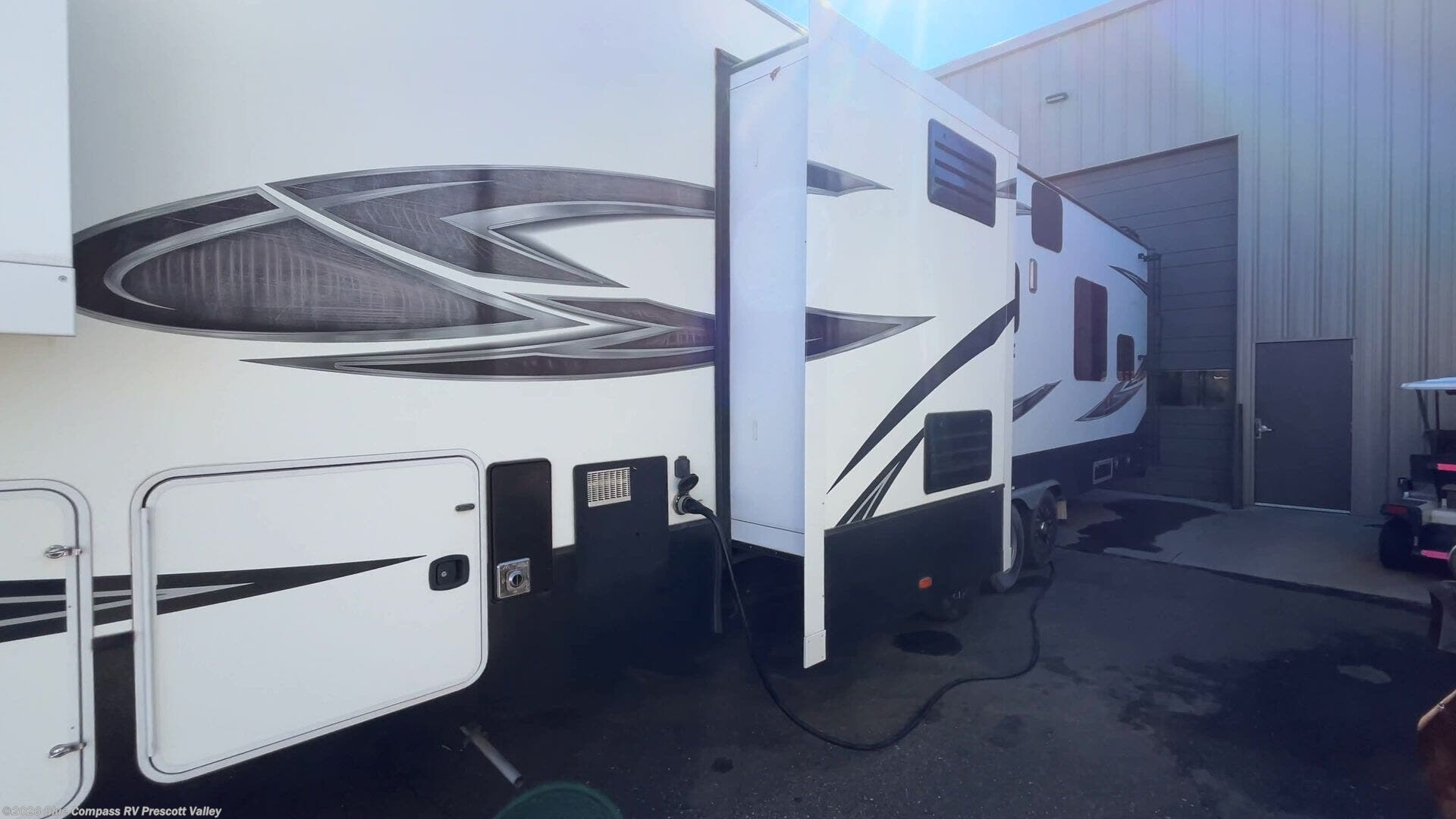 2017 Voltage 3805 by Dutchmen from Blue Compass RV Prescott Valley in Prescott Valley, Arizona