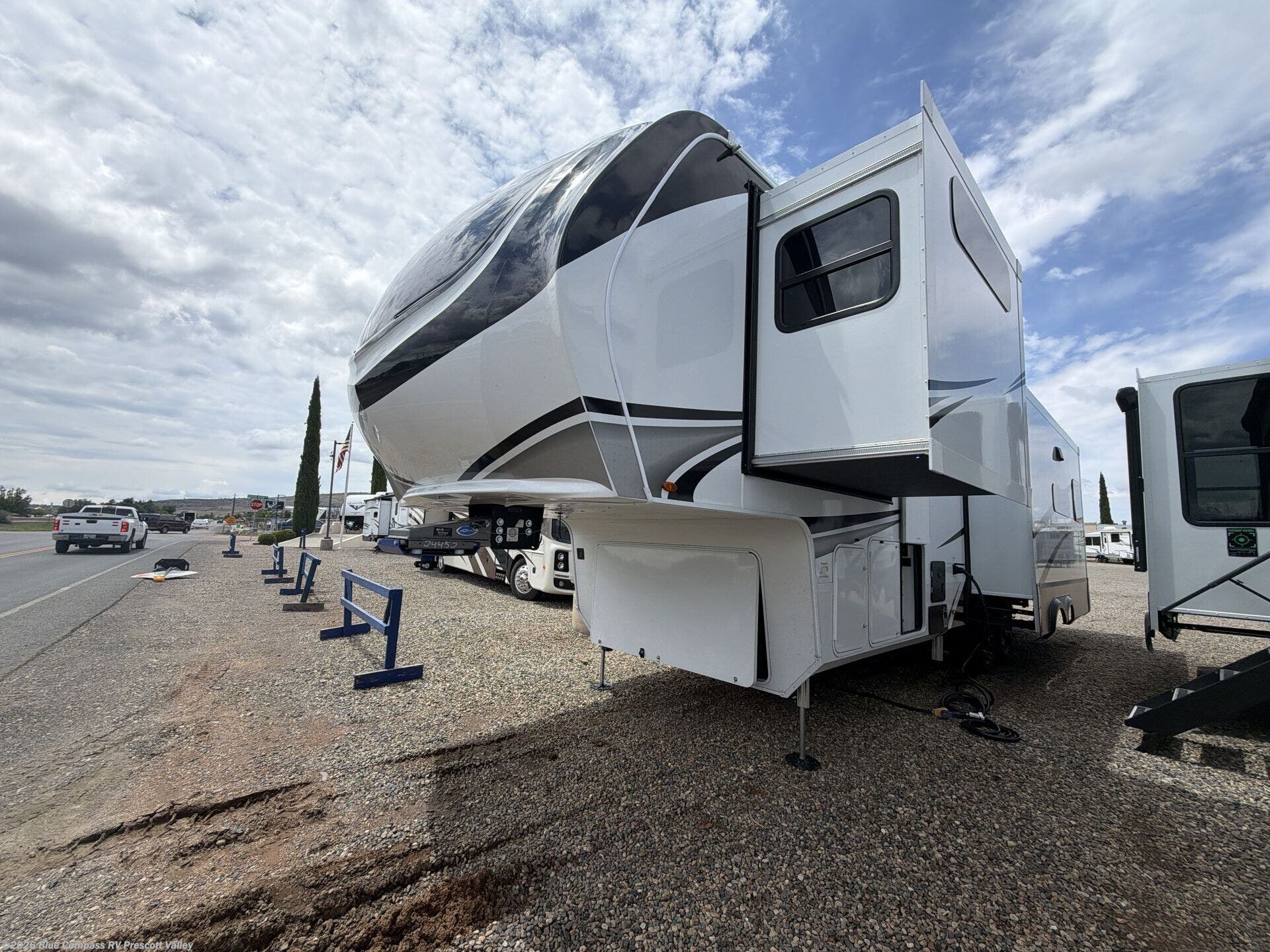 2027 Solitude 310GK by Grand Design from Blue Compass RV Prescott Valley in Prescott Valley, Arizona