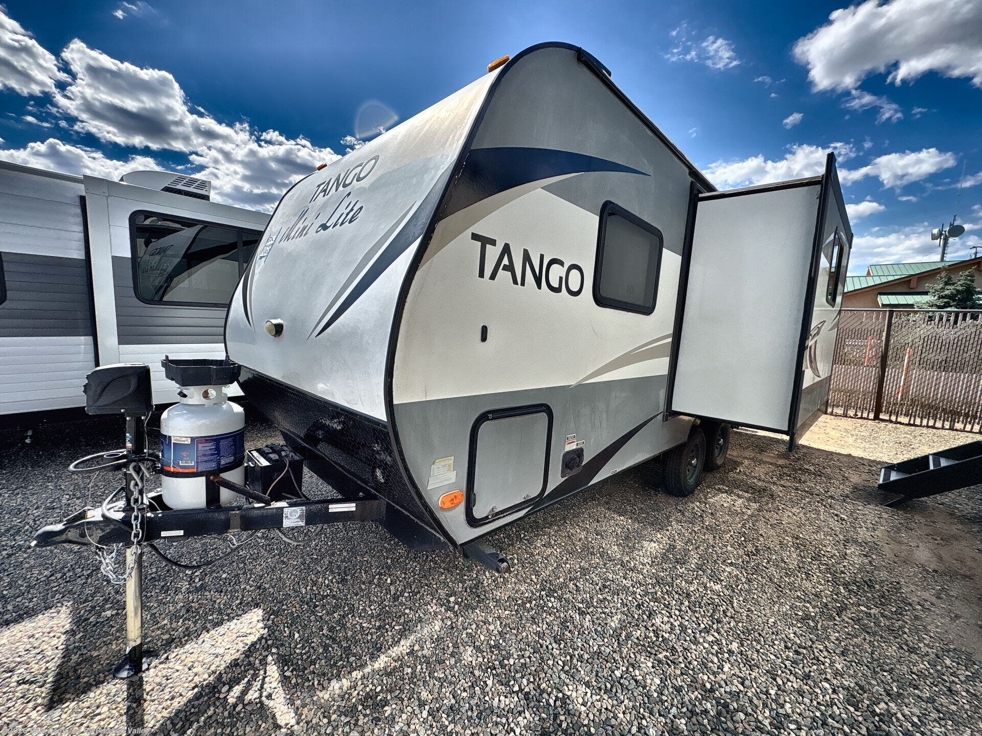 Used 2018 Pacific Coachworks Tango Mini Lite 18RBS available in Prescott Valley, Arizona