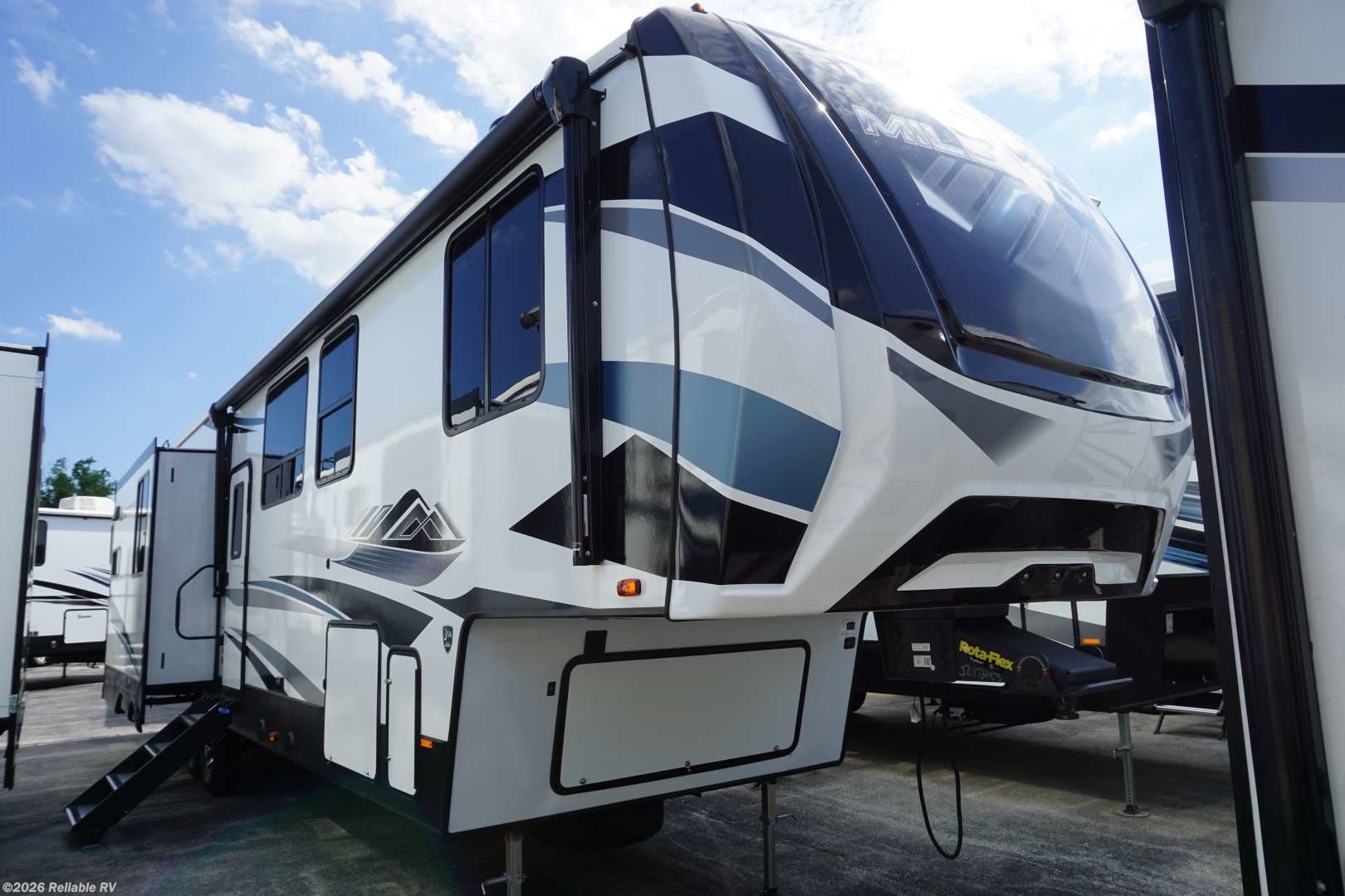 2022 Heartland Milestone FW 360HP RV for Sale in Springfield, MO 65802