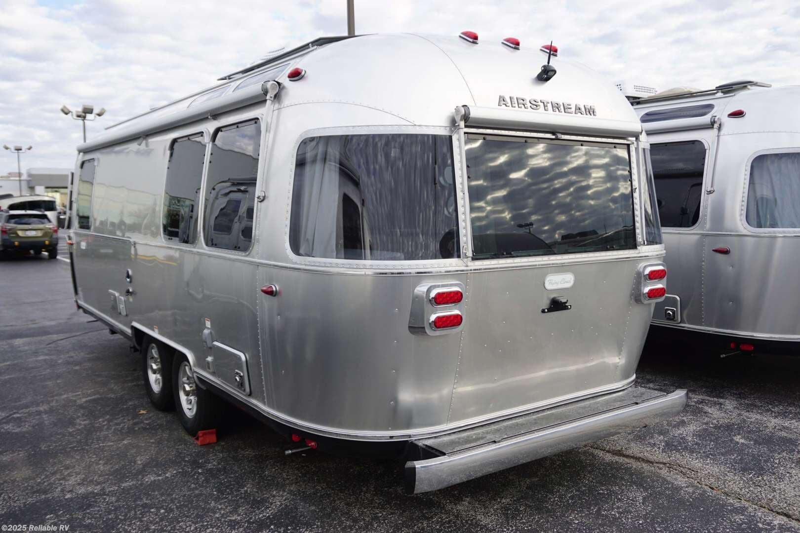2023 Airstream Flying Cloud 25FB RV for Sale in Springfield, MO 65802