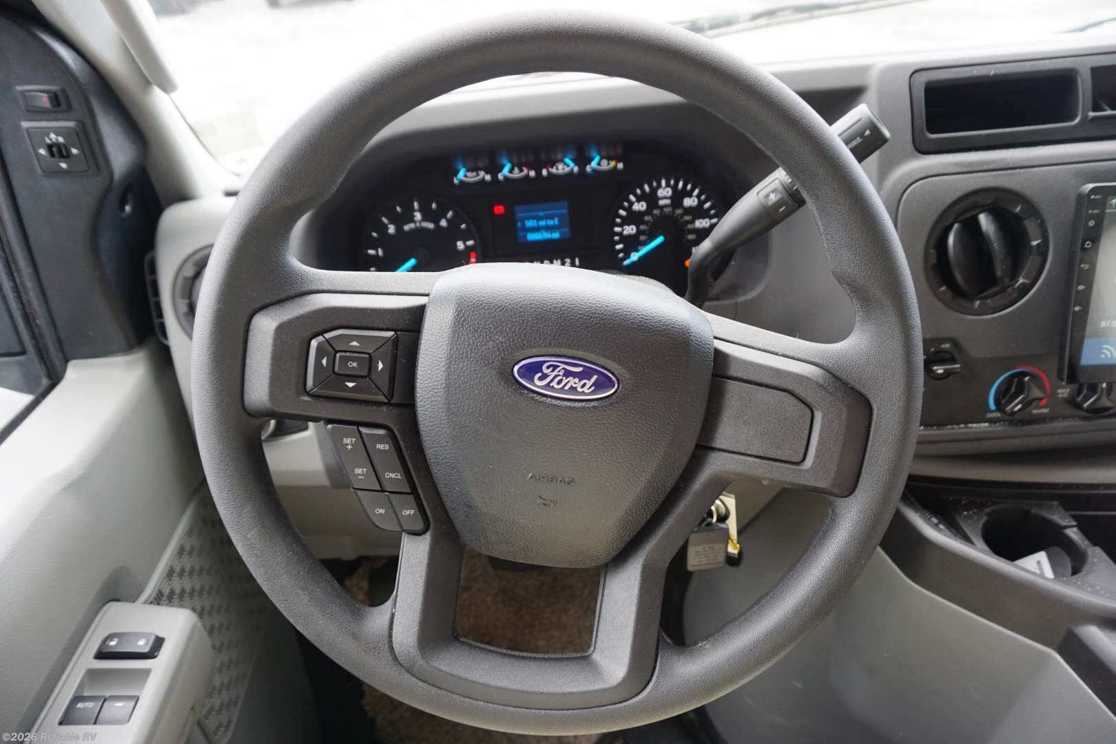 2023 Coachmen Concord 450 Ford 321DS RV for Sale in Springfield, MO