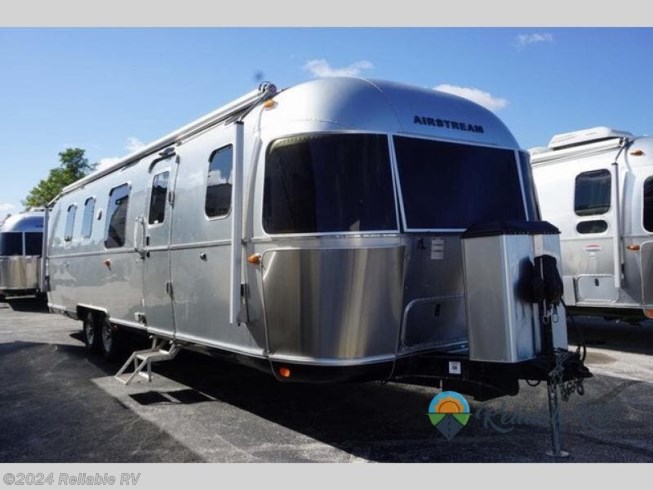 Used 2018 Airstream Classic 33FB available in Springfield, Missouri