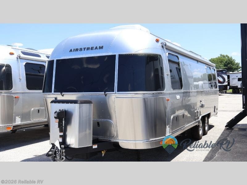 New 2025 Airstream Flying Cloud 27FB available in Springfield, Missouri