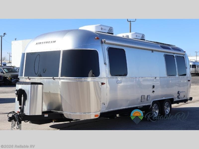 New 2026 Airstream Flying Cloud 25FB available in Springfield, Missouri