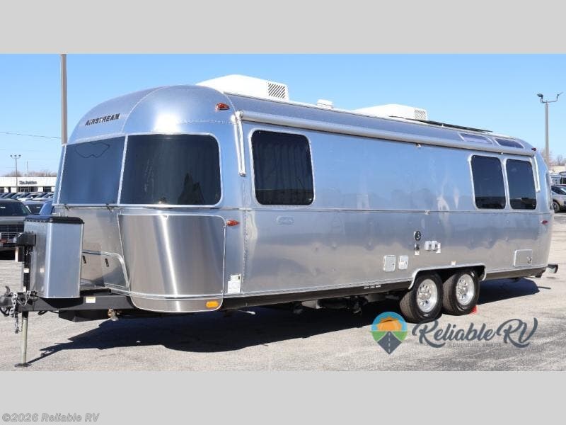 New 2026 Airstream Globetrotter 27FB available in Springfield, Missouri
