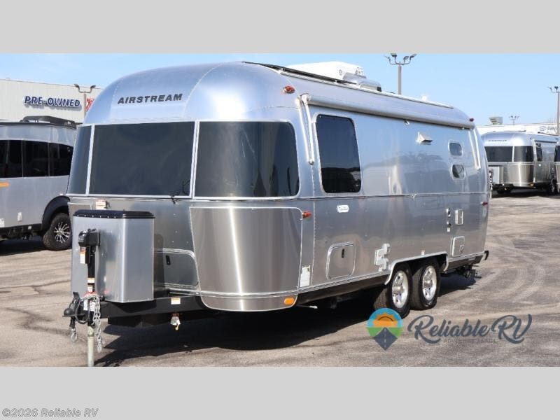 New 2026 Airstream Flying Cloud 23FB Twin available in Springfield, Missouri