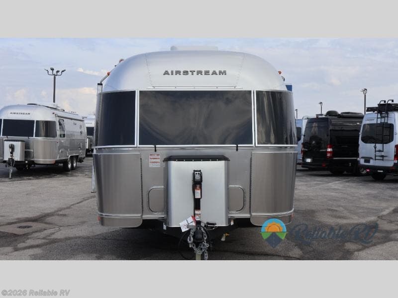 2026 Globetrotter 27FB Twin by Airstream from Reliable RV in Springfield, Missouri