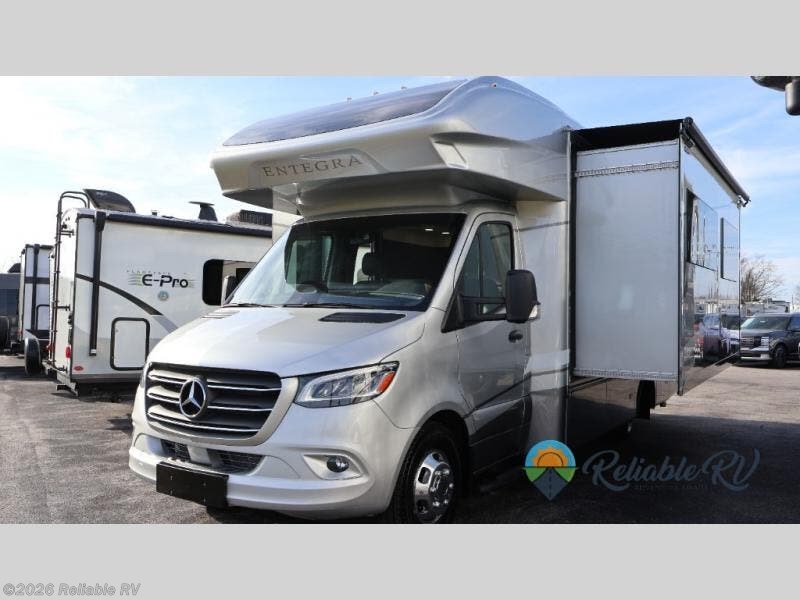 New 2026 Entegra Coach Qwest 25R available in Springfield, Missouri