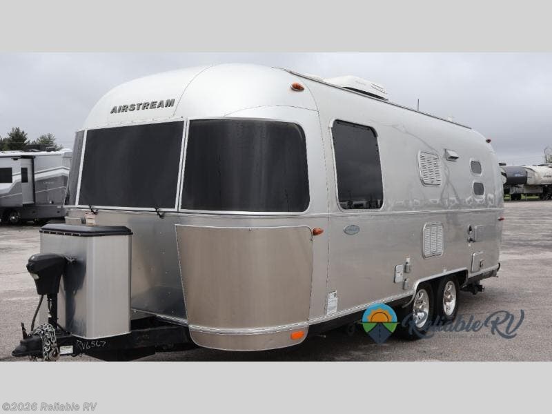 Used 2017 Airstream Flying Cloud 23FB available in Springfield, Missouri