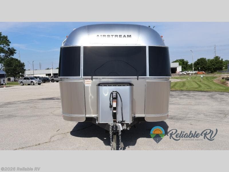 2026 Flying Cloud 28RB Twin by Airstream from Reliable RV in Springfield, Missouri