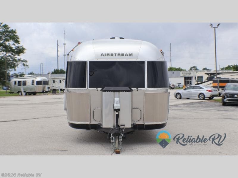 2019 Classic 33FB by Airstream from Reliable RV in Springfield, Missouri