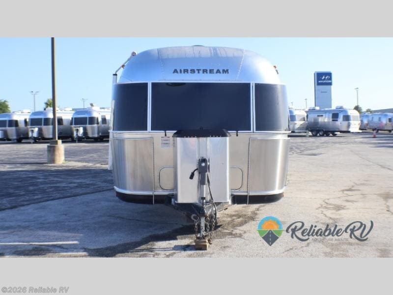 2018 Classic 33FB Twin by Airstream from Reliable RV in Springfield, Missouri