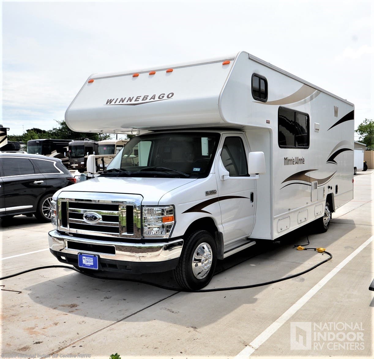 2015 Winnebago Minnie Winnie 25B RV for Sale in Lewisville, TX 75057