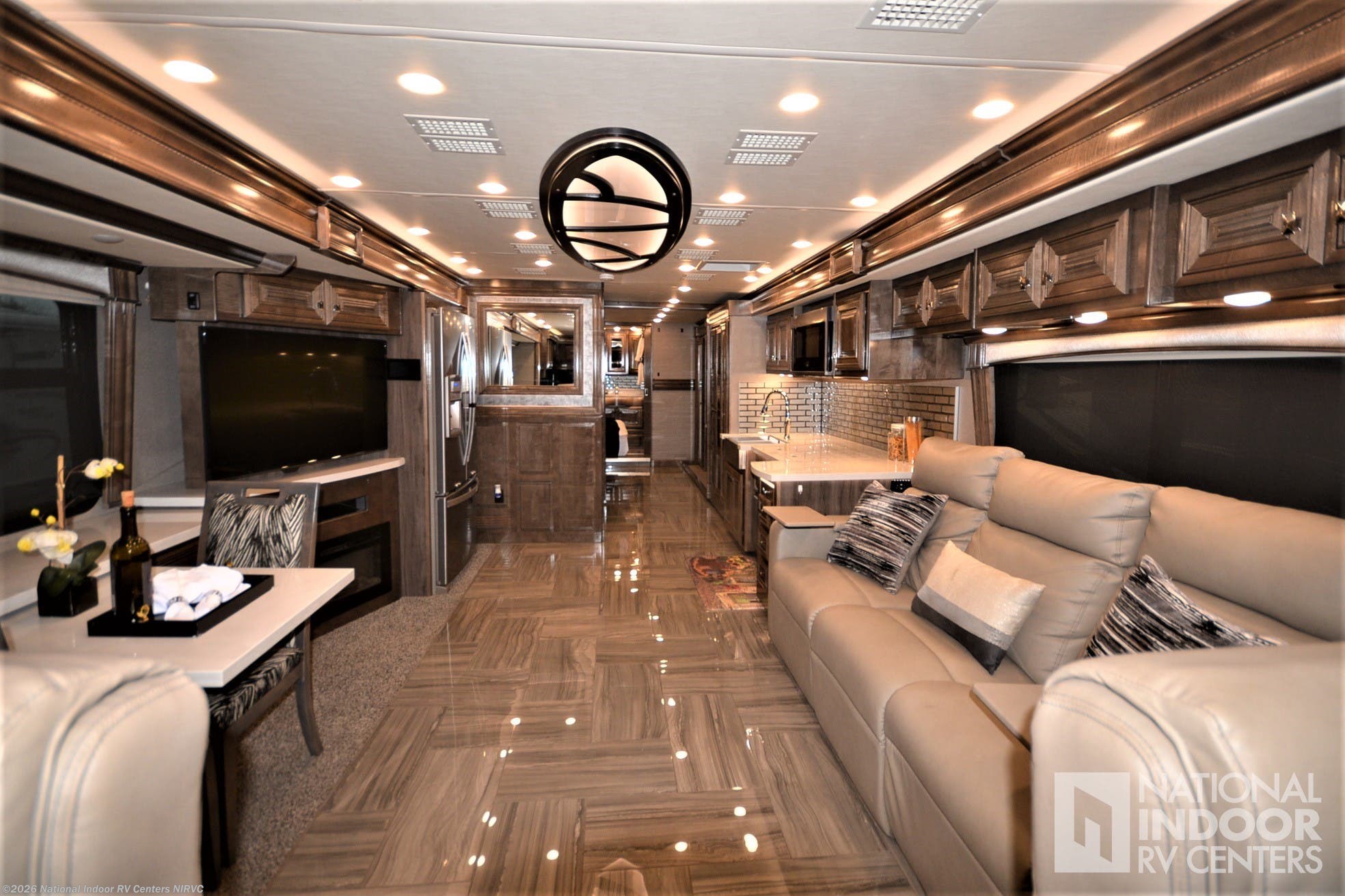 2020 Fleetwood Discovery LXE 40D RV for Sale in Lewisville, TX 75057