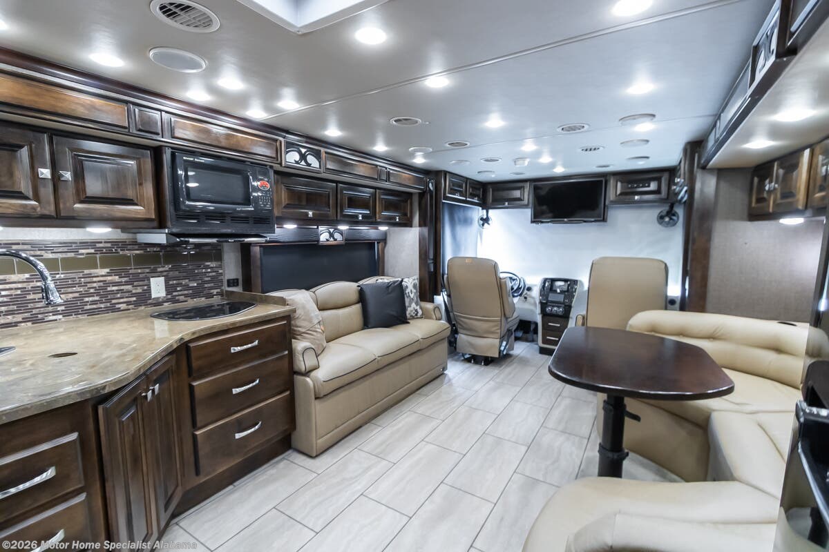 2017 Allegro Breeze 32BR by Tiffin from Motor Home Specialist Alabama in Montgomery, Alabama