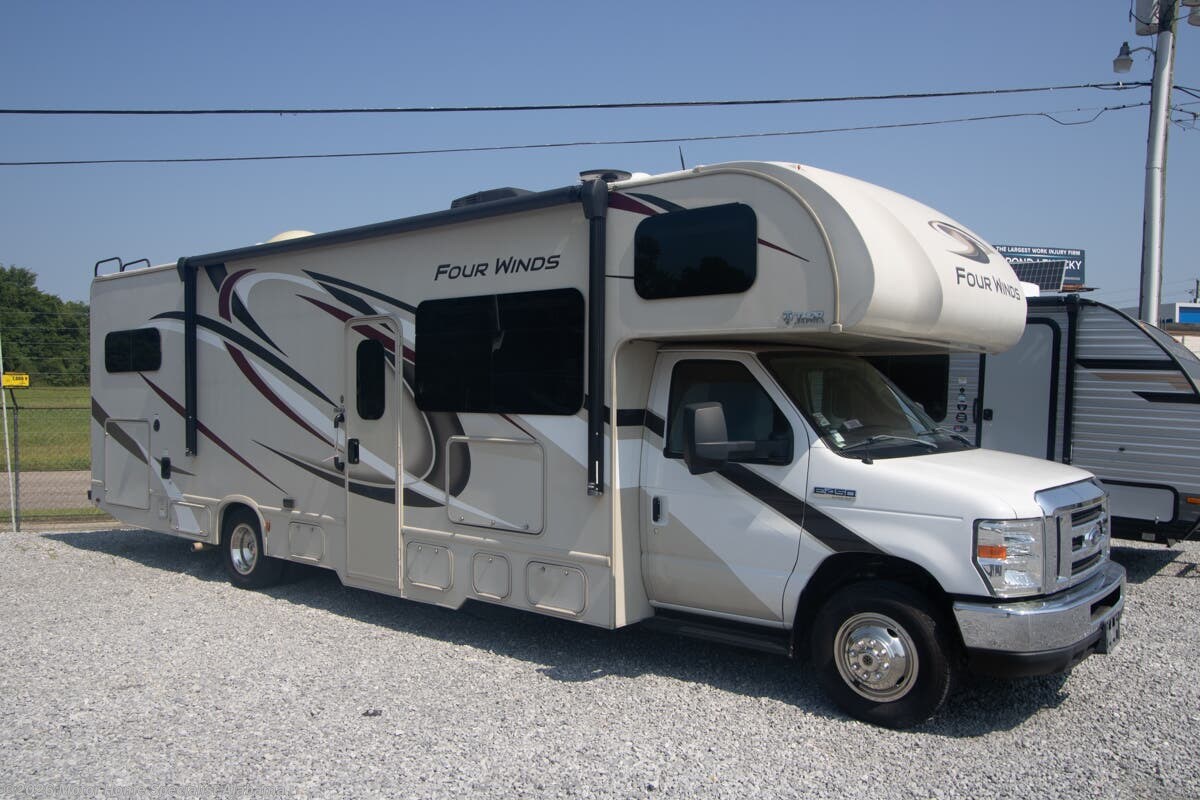 2018 Thor Motor Coach Four Winds 31W RV W/ Solar, OH Loft, Hydraulic Leveling &amp; More