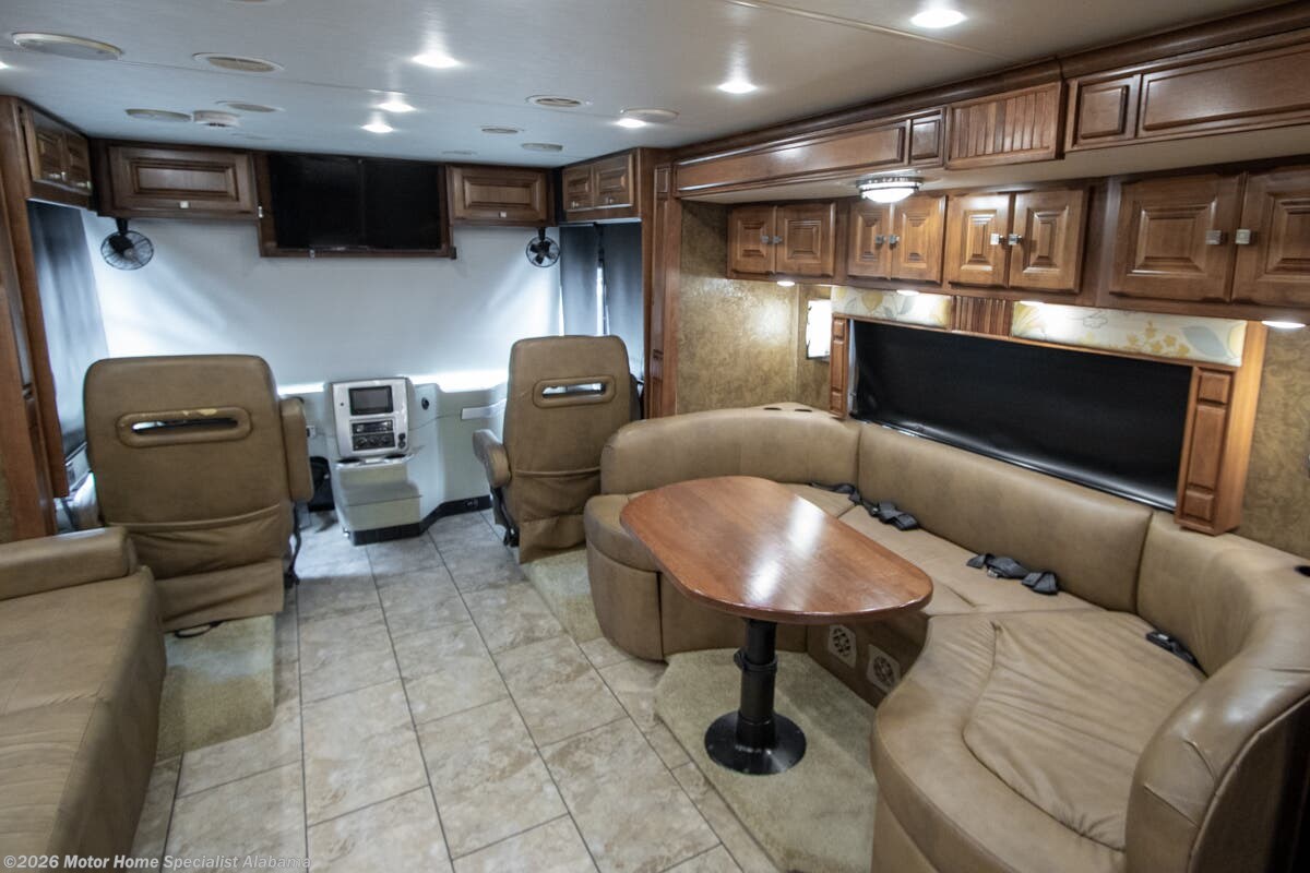 2015 Tiffin Allegro Breeze 32BR - Used Diesel Pusher For Sale by Motor Home Specialist Alabama in Montgomery, Alabama