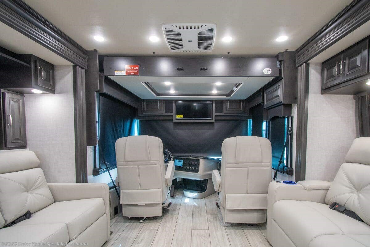 2026 Endeavor 38W by Holiday Rambler from Motor Home Specialist Alabama in Montgomery, Alabama