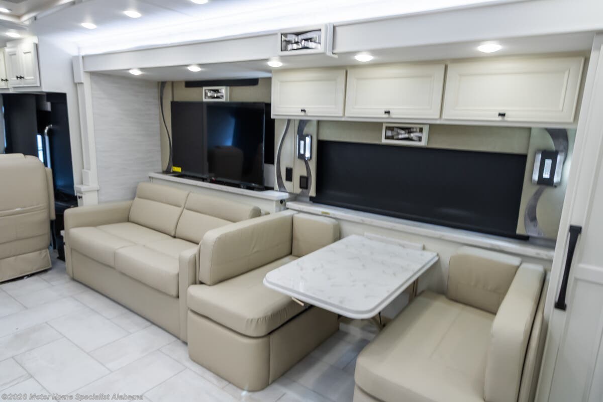 2027 Tiffin Phaeton 40 IH - New Diesel Pusher For Sale by Motor Home Specialist Alabama in Montgomery, Alabama features Bath & 1/2, Theater Seating