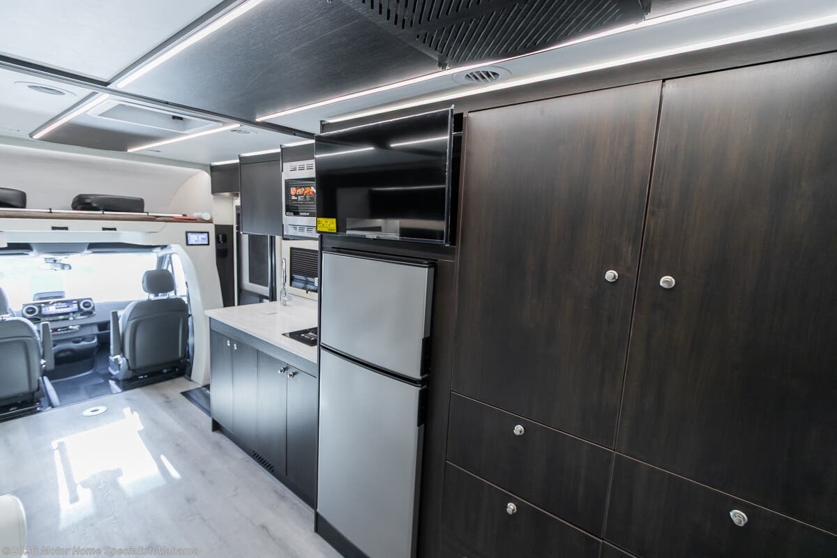 2027 Tiffin Wayfarer 25 RW - New Class C For Sale by Motor Home Specialist Alabama in Montgomery, Alabama features Theater Seating, Slideout