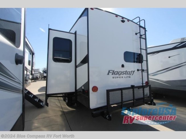 2022 Flagstaff FLF524BBS by Forest River from ExploreUSA RV Supercenter - FT. WORTH, TX in Ft. Worth, Texas