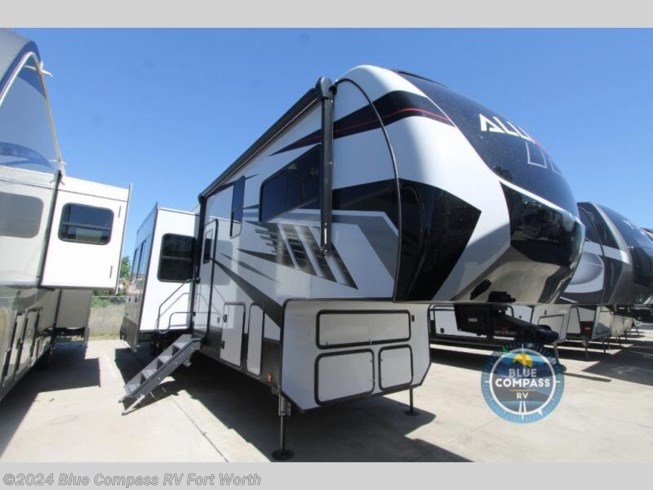 New 2022 Alliance RV Valor 41V15 available in Ft. Worth, Texas