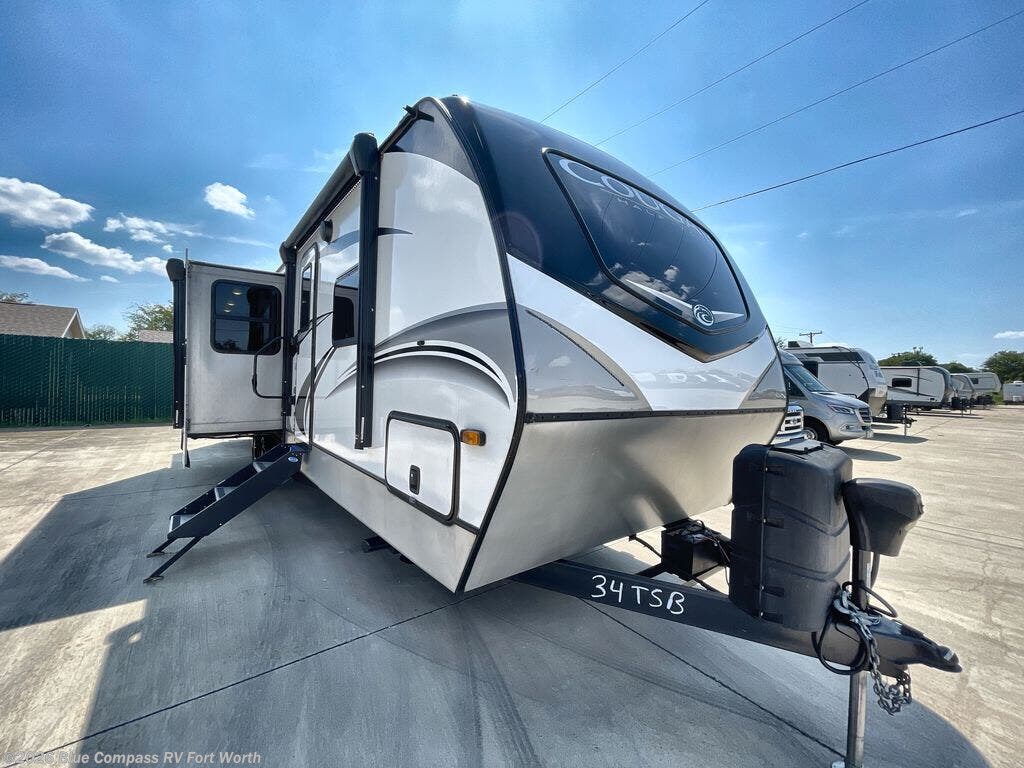 2021 Keystone Cougar Half-Ton 34TSB - Used Travel Trailer For Sale by Blue Compass RV Fort Worth in Fort Worth, Texas