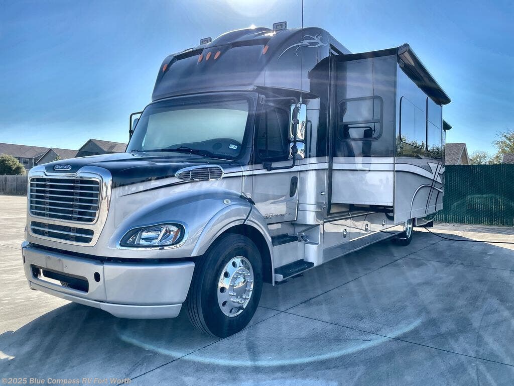 Used 2017 Dynamax Corp Dynaquest XL 37RB available in Fort Worth, Texas