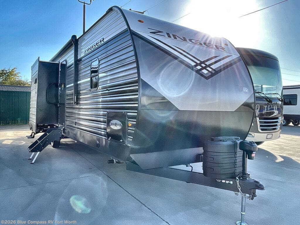 2026 Zinger 331BH by CrossRoads from Blue Compass RV Fort Worth in Fort Worth, Texas