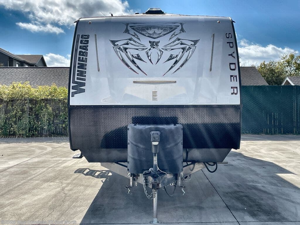 2016 Spyder 32SC by Winnebago from Blue Compass RV Fort Worth in Fort Worth, Texas