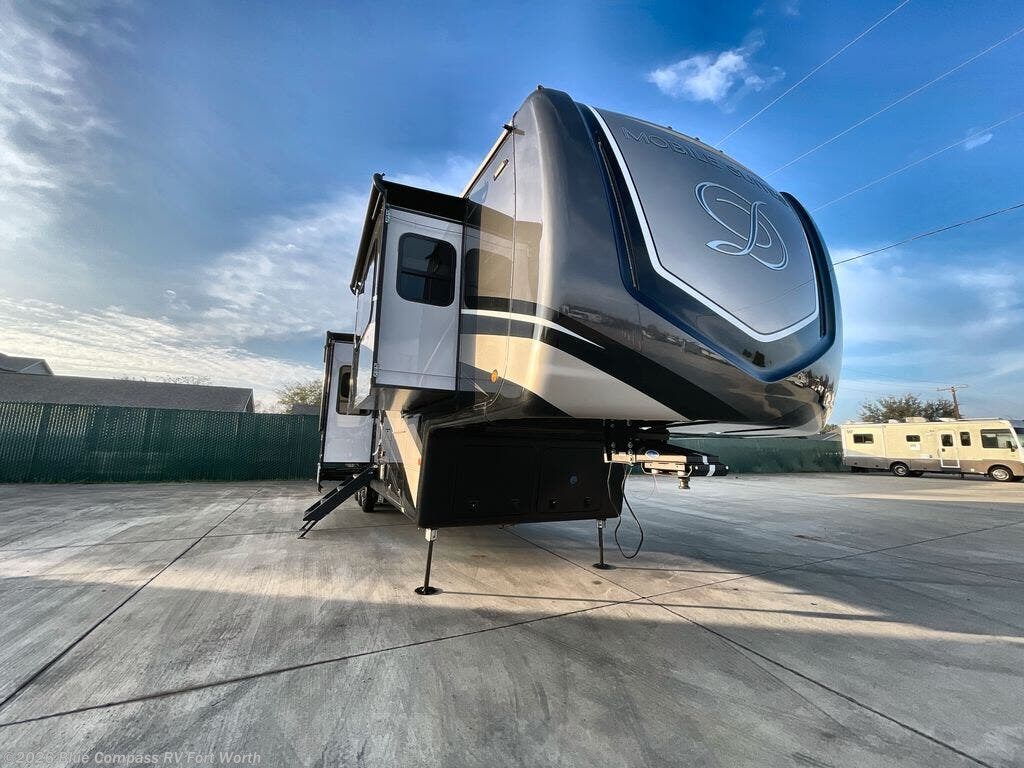 2024 Mobile Suites NASHVILLE by DRV from Blue Compass RV Fort Worth in Fort Worth, Texas