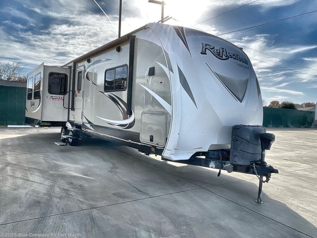 2017 Grand Design Reflection 315RLTS - Used Travel Trailer For Sale by Blue Compass RV Fort Worth in Fort Worth, Texas