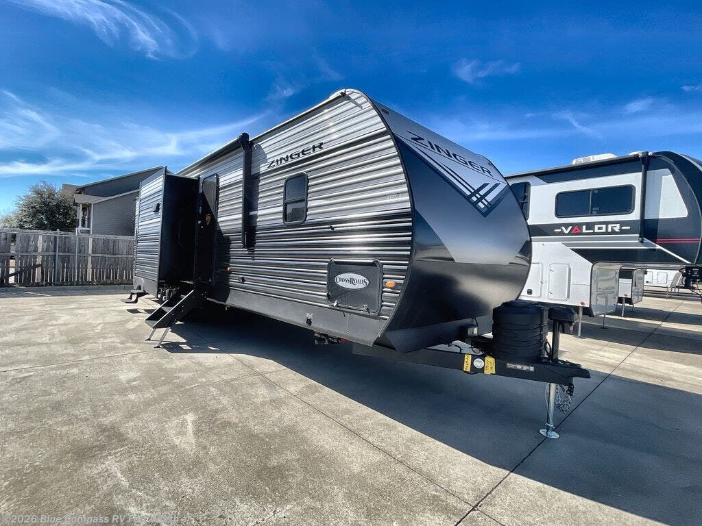 2026 Zinger 331BH by CrossRoads from Blue Compass RV Fort Worth in Fort Worth, Texas
