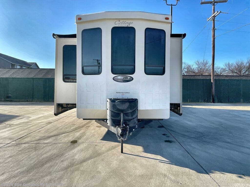Used 2018 Forest River Cedar Creek Cottage 40CCK available in Fort Worth, Texas