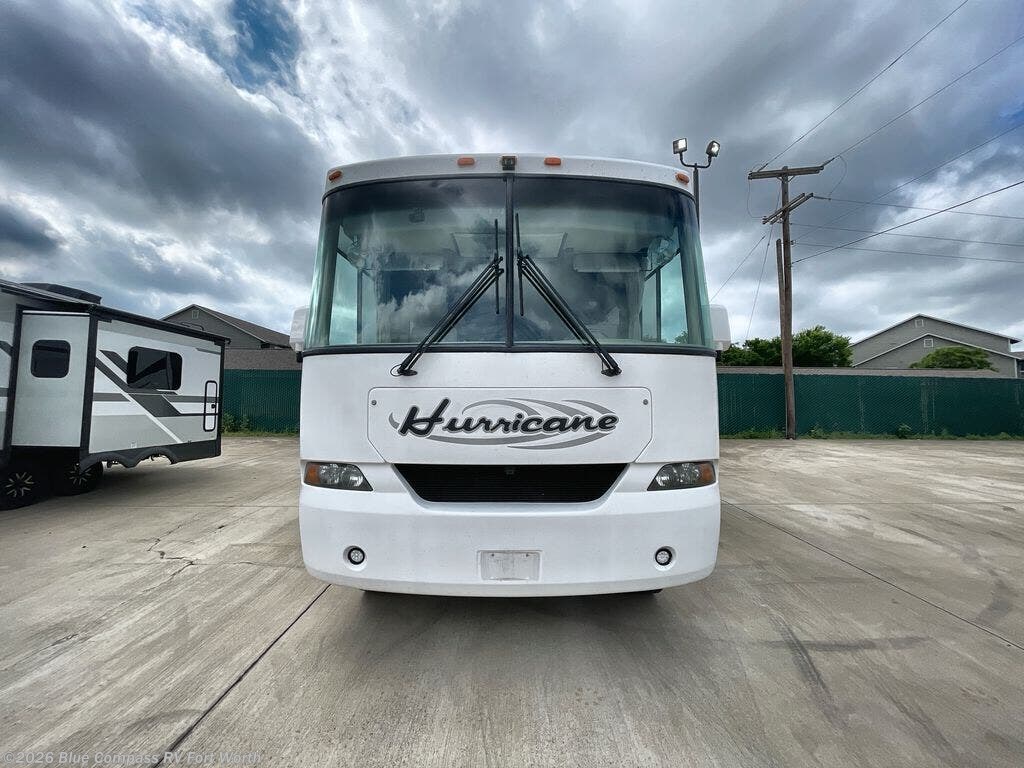 2005 Four Winds HURRICANE SERIES 30Q by Thor Motor Coach from Blue Compass RV Fort Worth in Fort Worth, Texas