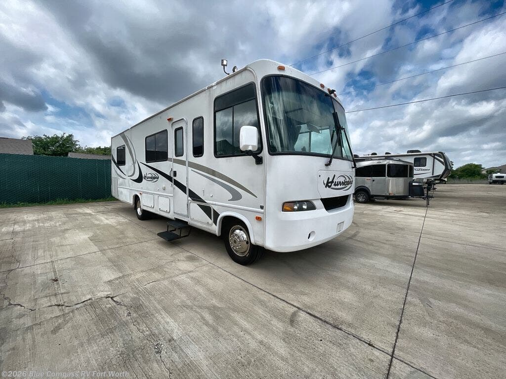 2005 Thor Motor Coach Four Winds HURRICANE SERIES 30Q - Used Class A For Sale by Blue Compass RV Fort Worth in Fort Worth, Texas