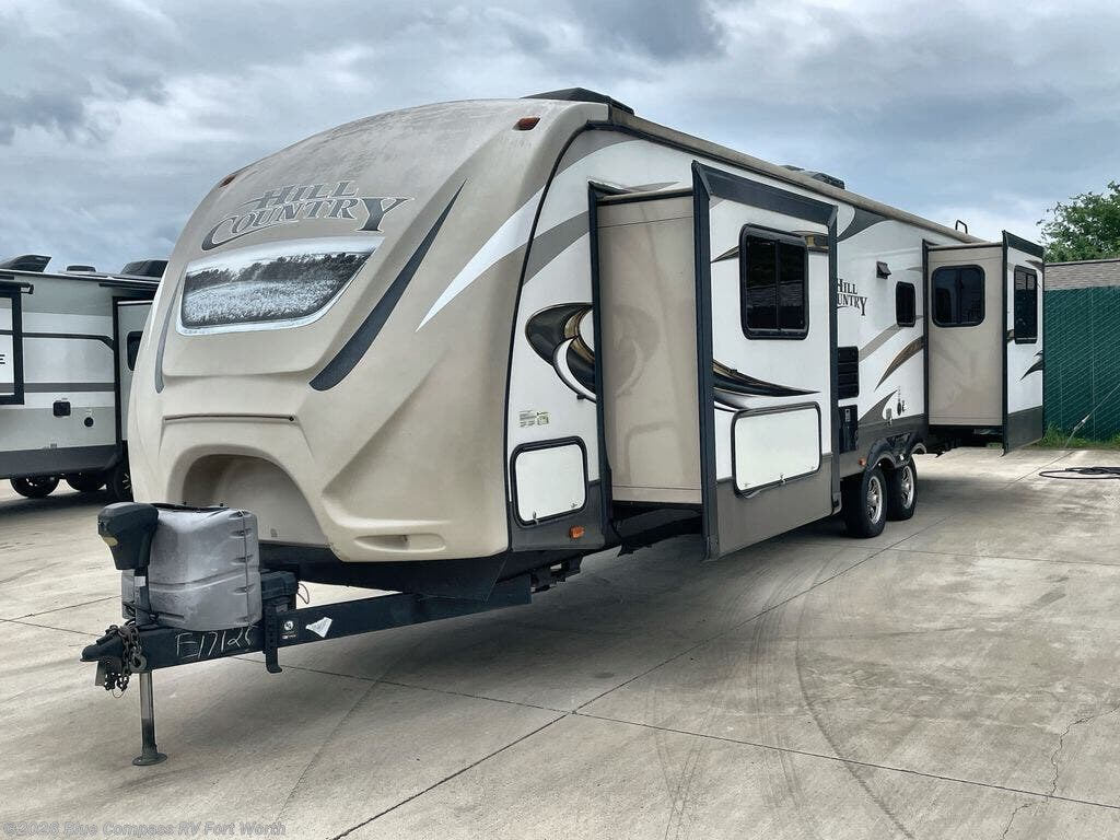 Used 2016 CrossRoads Hill Country 32RE available in Fort Worth, Texas