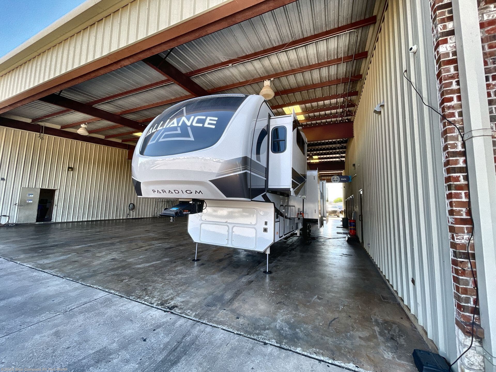 2024 Paradigm 375RD by Alliance RV from Blue Compass RV Fort Worth in Fort Worth, Texas