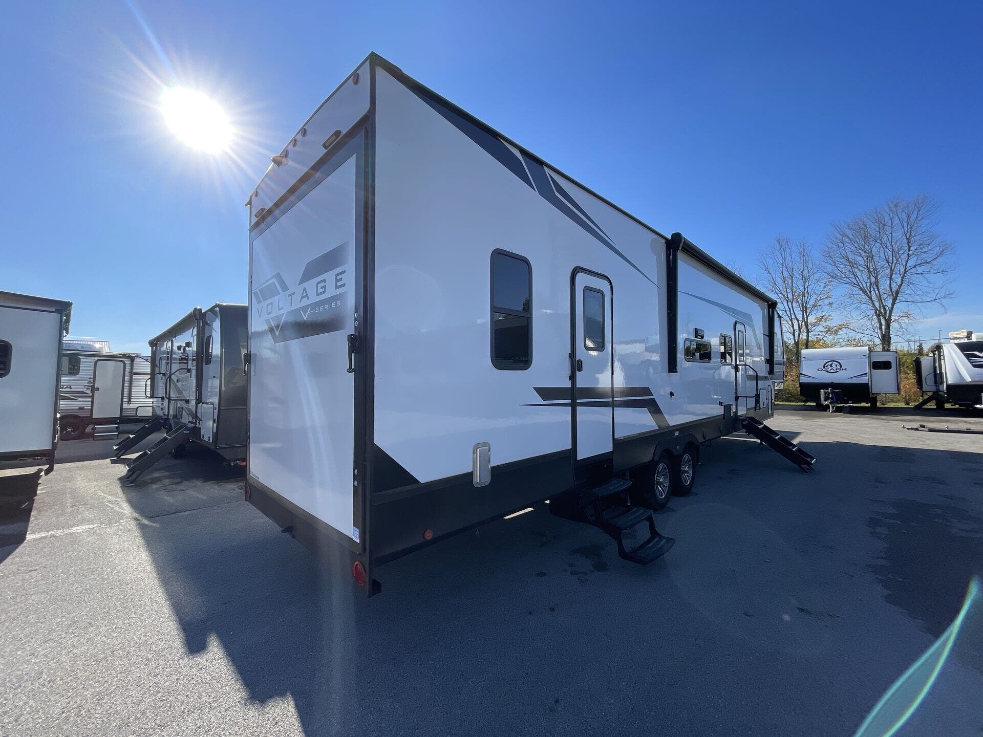 Used 2025 Dutchmen Voltage V-Series 3800 available in Fort Worth, Texas