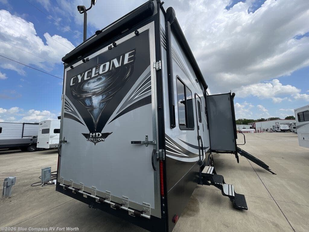 2018 Cyclone CY3600 by Heartland from Blue Compass RV Fort Worth in Fort Worth, Texas