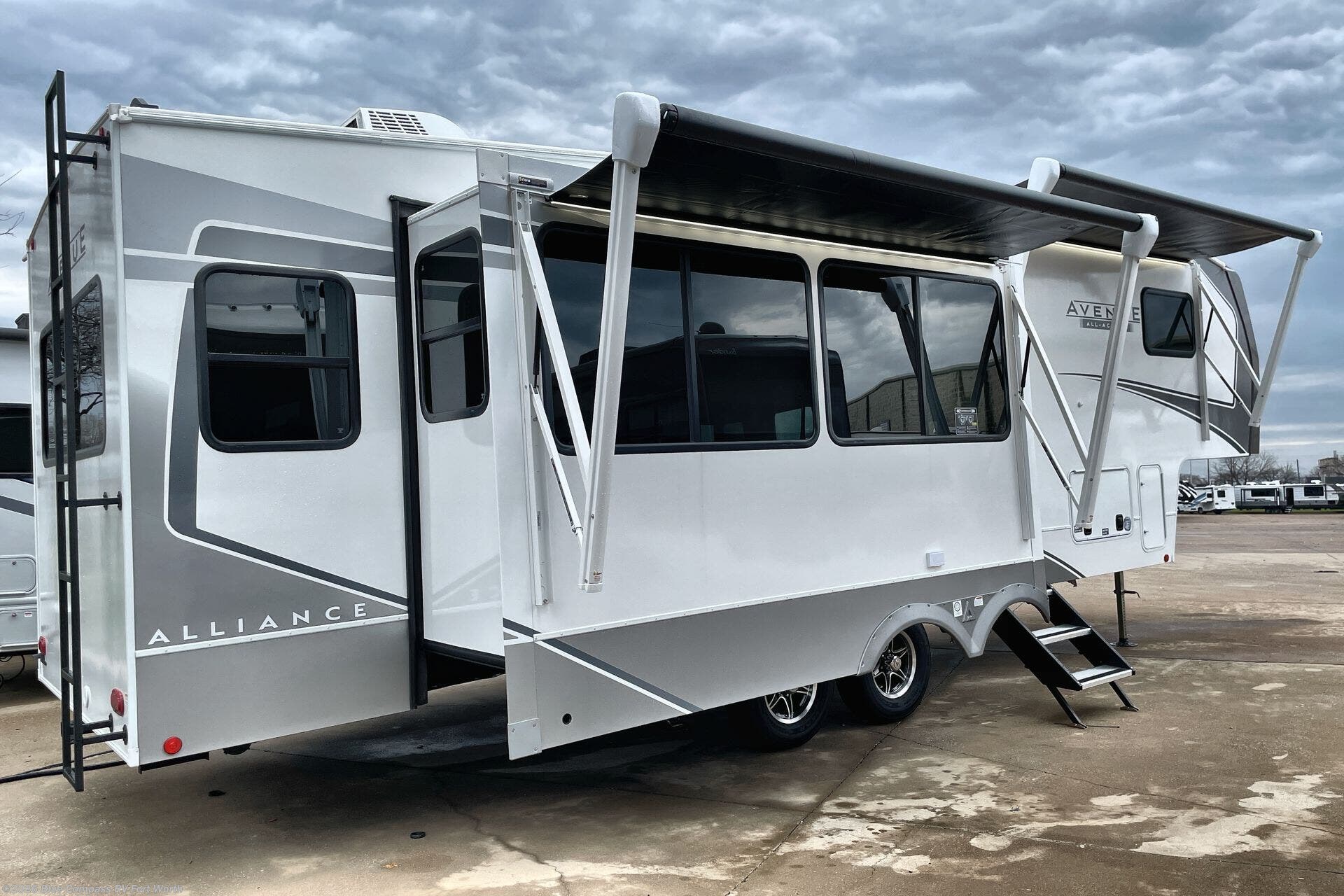 New 2026 Alliance RV Avenue All-Access 29RL available in Fort Worth, Texas