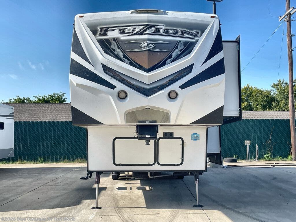 Used 2015 Keystone Fuzion 325 available in Fort Worth, Texas