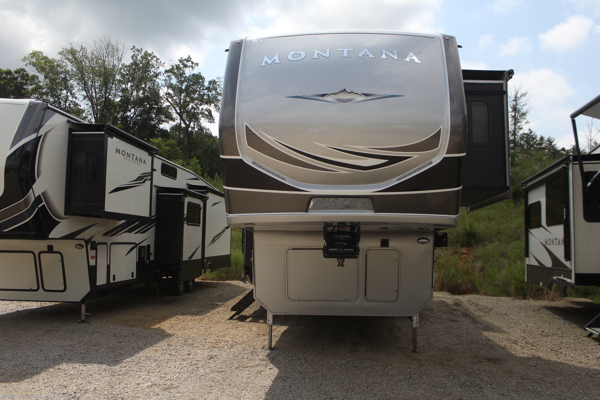 2021 Keystone Montana Legacy 3121RL RV for Sale in Ringgold, VA 24586