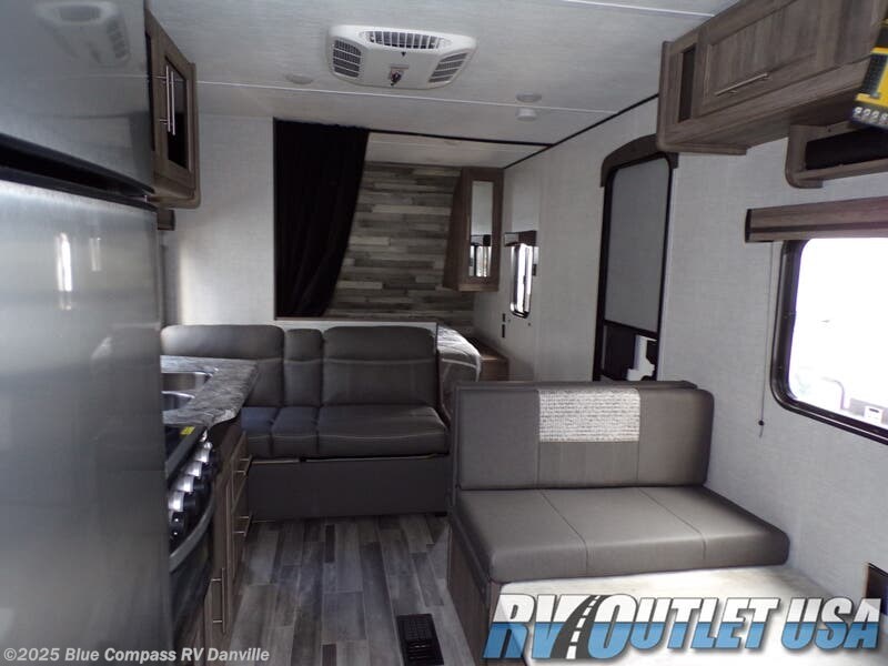 2022 CrossRoads Zinger Lite 252BH RV for Sale in Ringgold, VA 24586